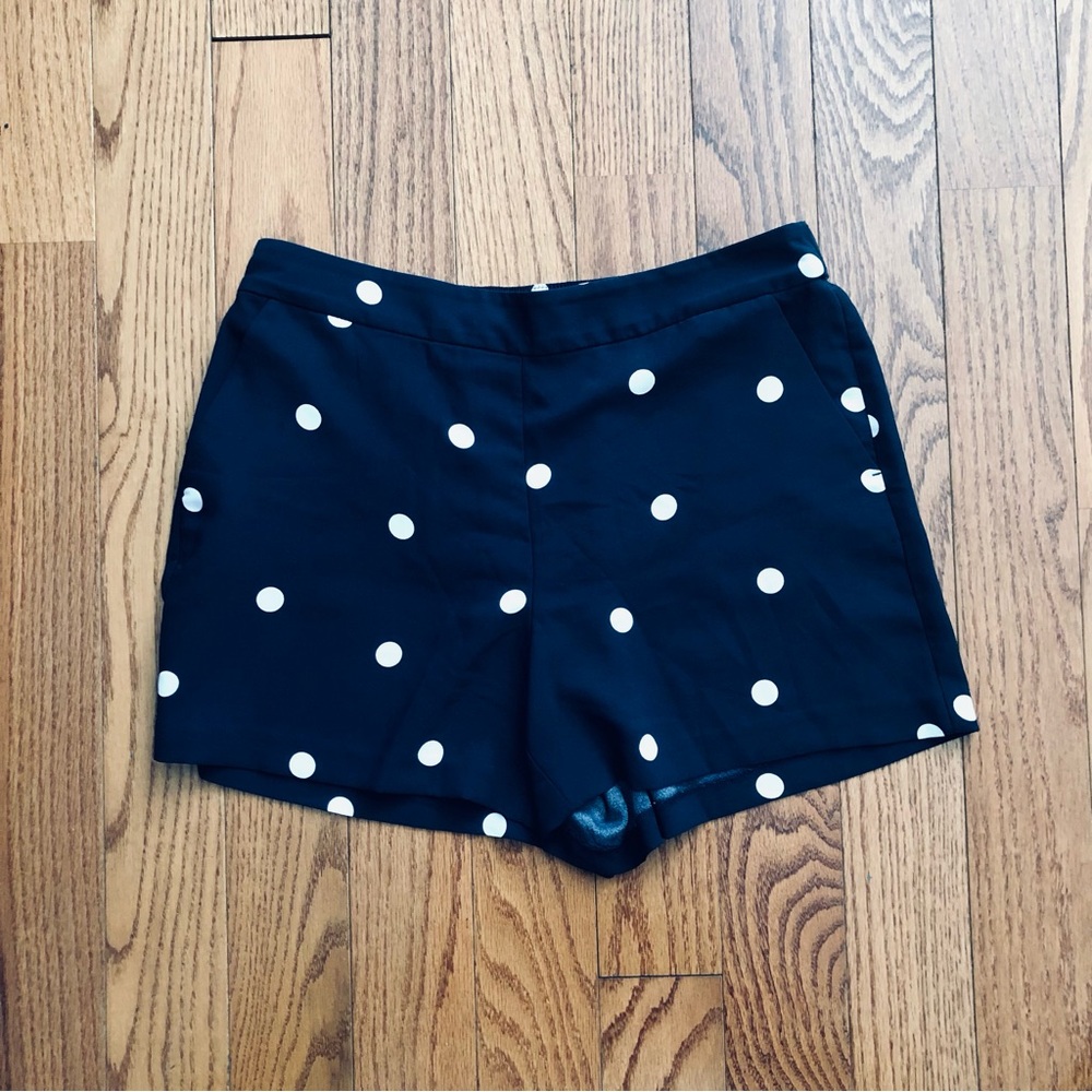 Ann Taylor LOFT blue white Big polka dot Elasticized Waist shorts women’s size 6